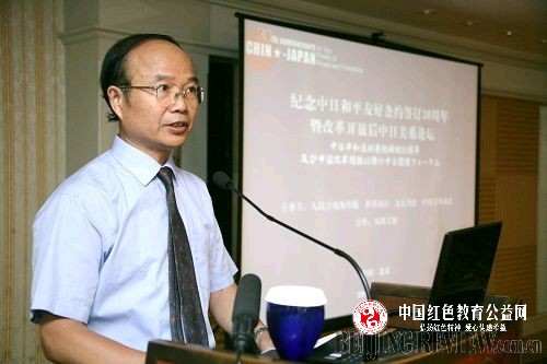 敬畏岁月_吟唱生活——王谨诗集《岁月吟唱》出版
