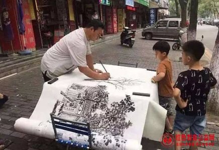 “民间画家杨建荣百米长卷描绘咸阳老街”